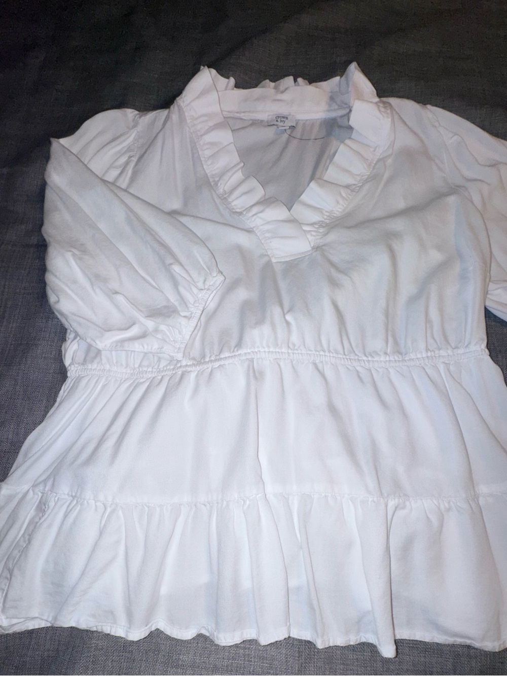 Crown & Ivy White Ruffled V-Neck Peplum Blouse